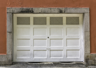 The Basic Considerations When Choosing a Garage Door